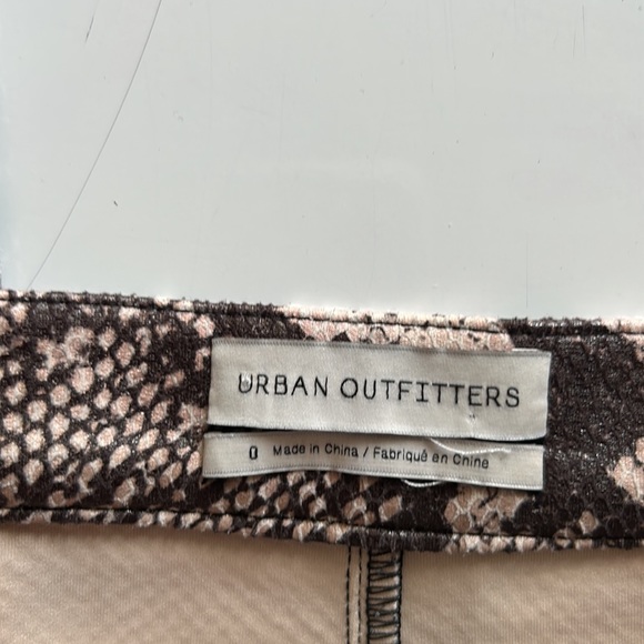 Urban Outfitters Size 0 women’s pants snake print fabric - Picture 2 of 3